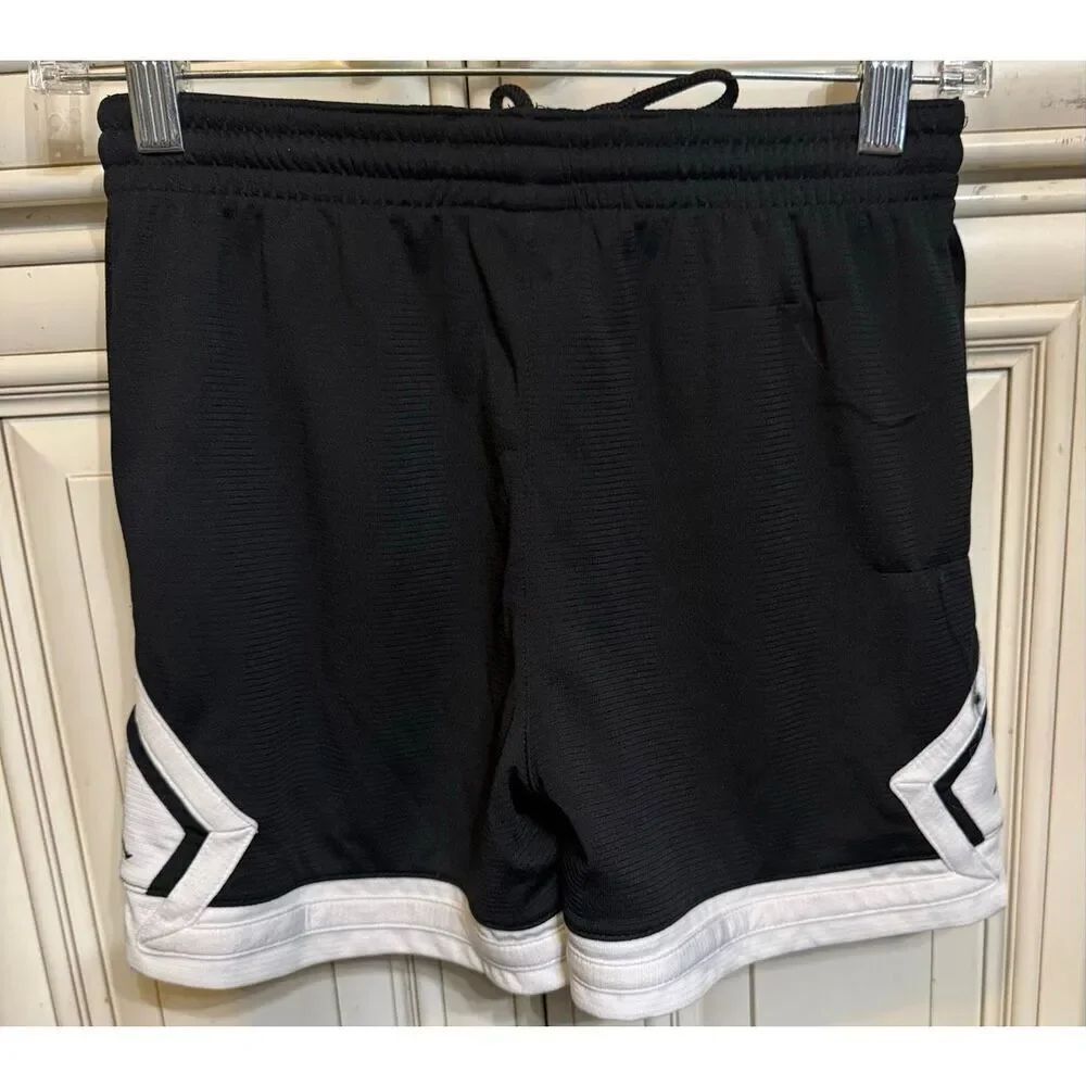 Jordan Girls Lightweight Sport Diamond Basketball Shorts Black White Size 12-13